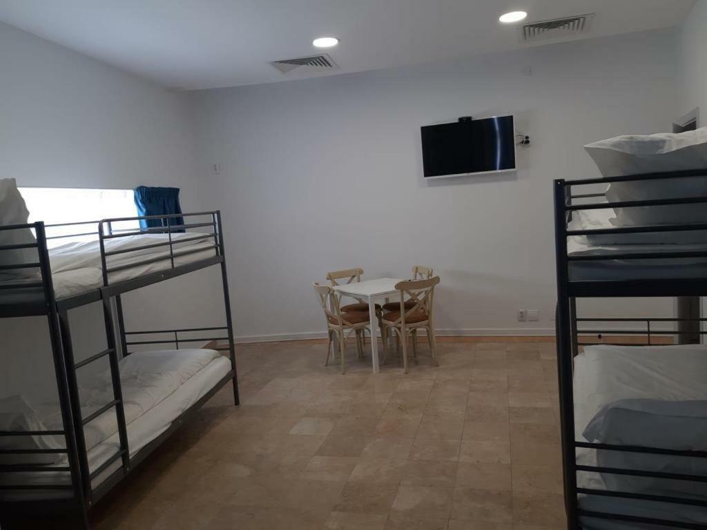 Hotel Andy Km 36 布加勒斯特 外观 照片